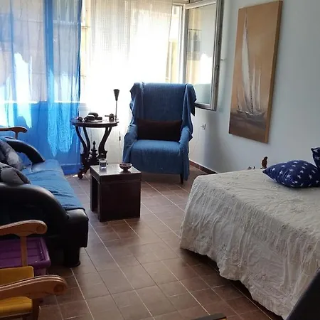 Ideal Location At The Heart Of Centre Apartment *